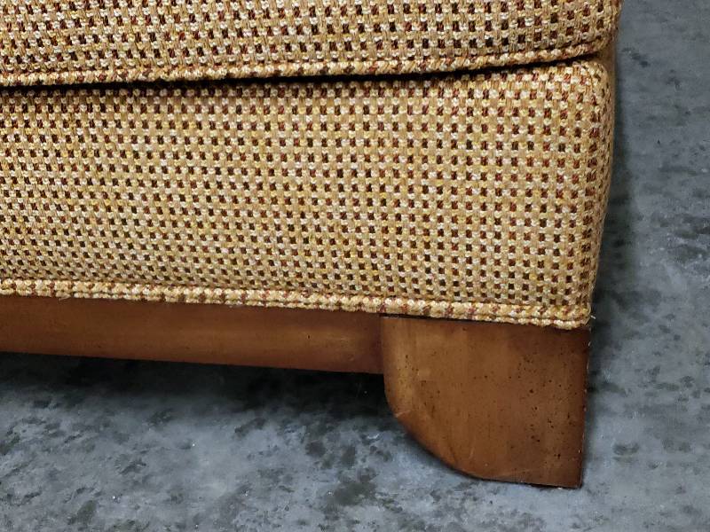 lot 19 image: Large Hekman Woodward Brand Ottoman