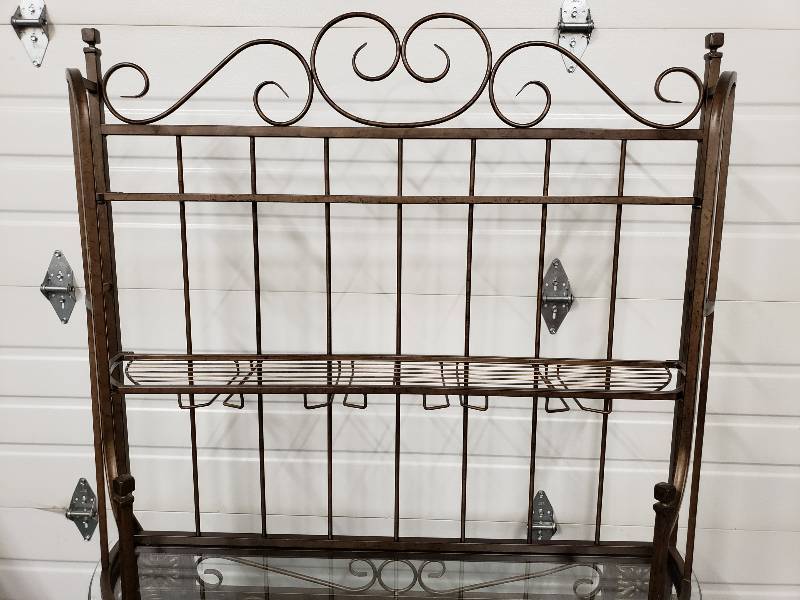 lot 28 image: Large Metal and Glass Wine Service Rack
