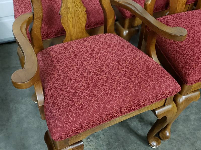 lot 34 image: (6) Quality Oak Upholstered Dining Chairs
