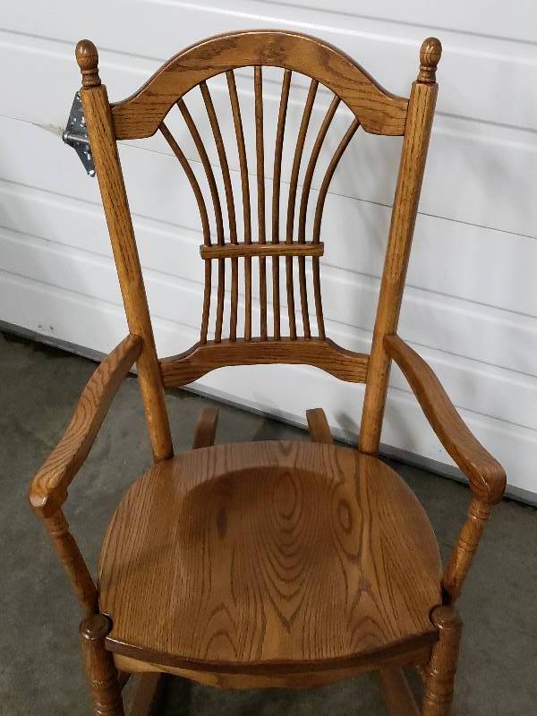lot 37 image: Solid Oak Antique Styled Rocking Chair