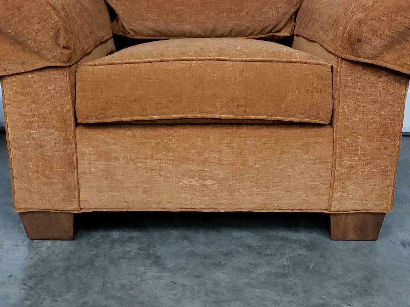 lot 44 image: Hekman Woodward Brand Upholstered Armchair