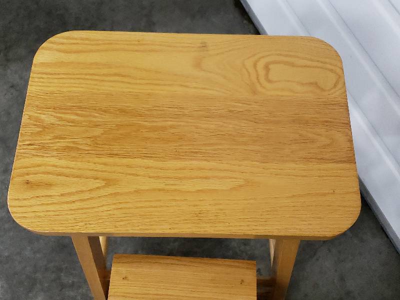 lot 49 image: Solid Oak Stool  Step Stool