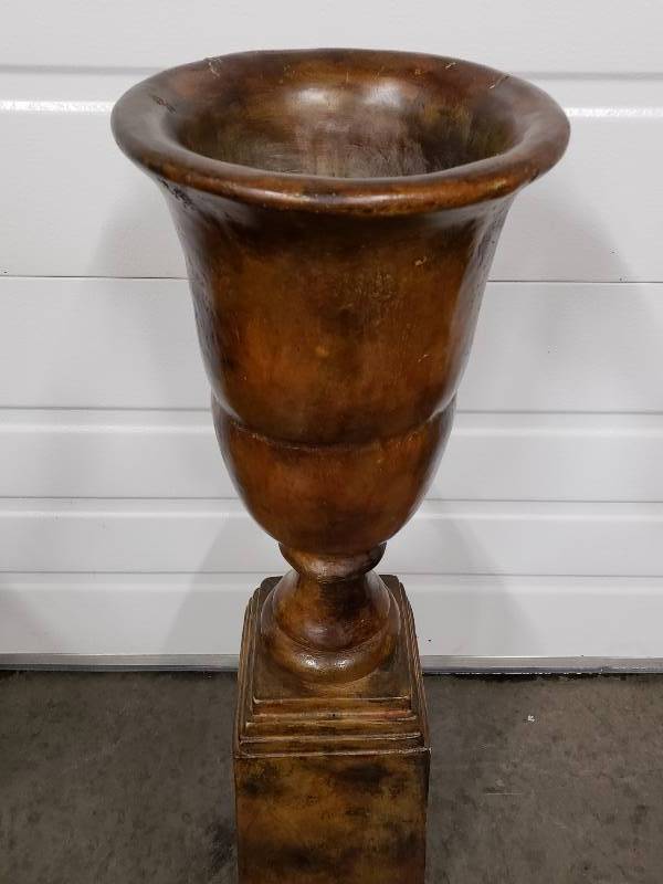 lot 53 image: Tall Composite Floor Vase  Planter