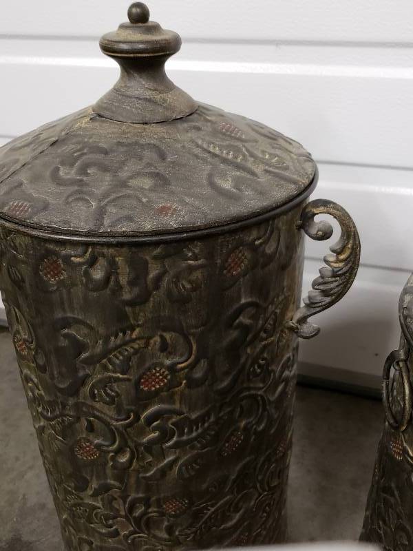 lot 54 image: (2) Lidded Floor or Table Containers  Planters  Decor
