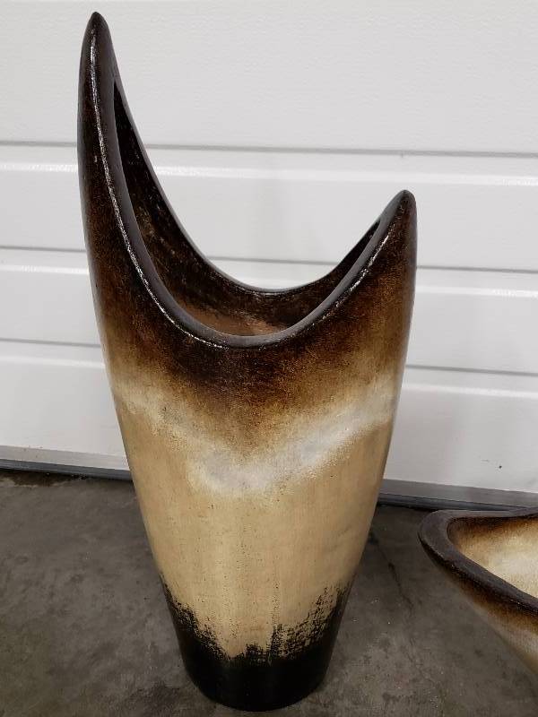 lot 63 image: (2) Modern Pottery Containers