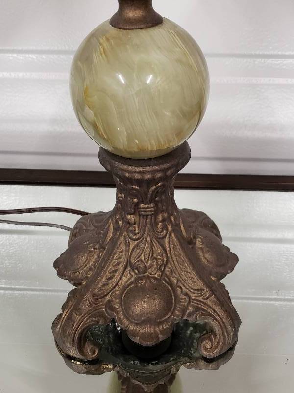 lot 125 image: Designer Accent Table Lamp