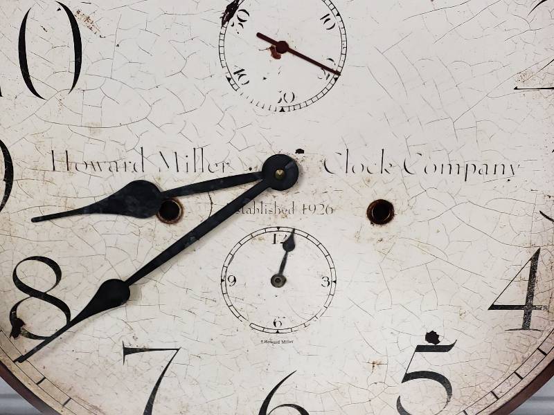 lot 134 image: Howard Miller Antique Styled Wall Clock