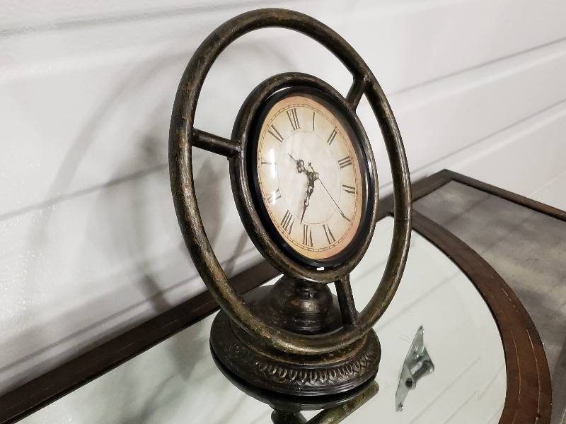 lot 136 image: Industrial Styled Metal Tilted Table Clock