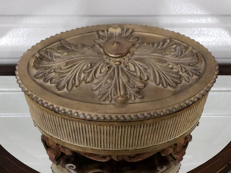 lot 150 image: Tuscany Styled Felt Lined Lidded Container