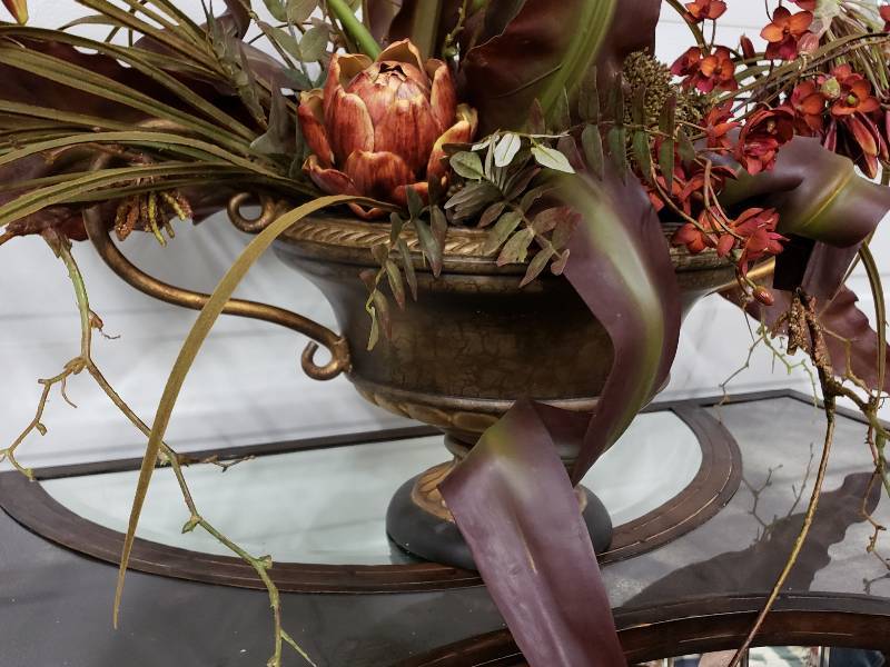 lot 159 image: Decorative Double Handled Pot with Arrangements