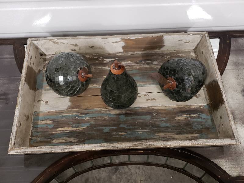 lot 162 image: Great Looking Rustic Wooden Tray w. (3) Glass Mosiac Fruit