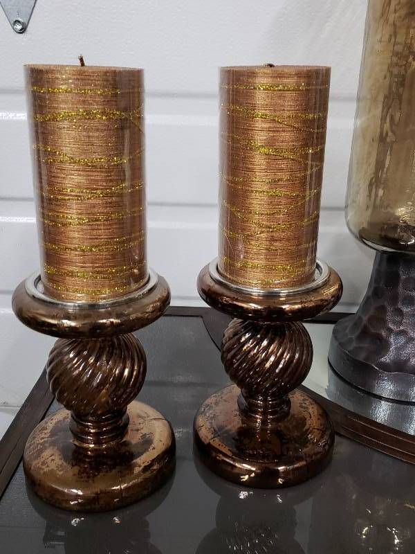 lot 165 image: Group of Elaborate Candle Holders and Candles