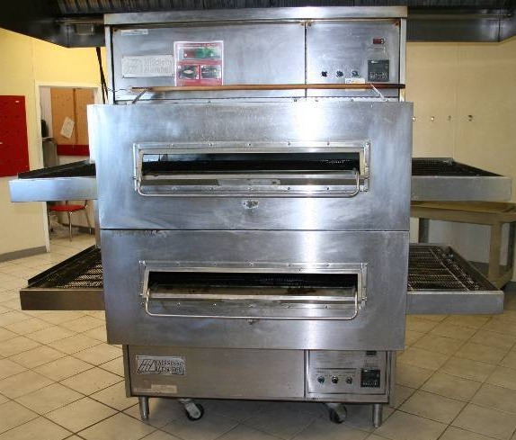 lot 1 image: Commercial Pizza Oven