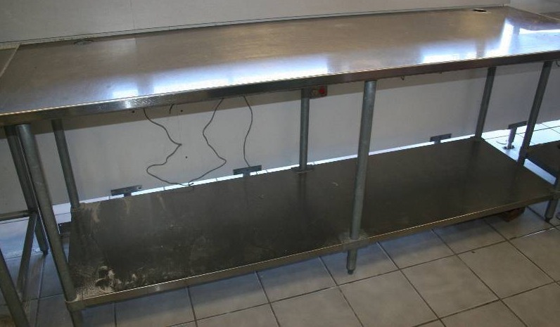 lot 16 image: Commercial Stainless Steel Table