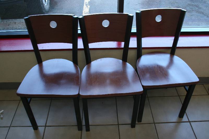 lot 25 image: Restaurant Chairs
