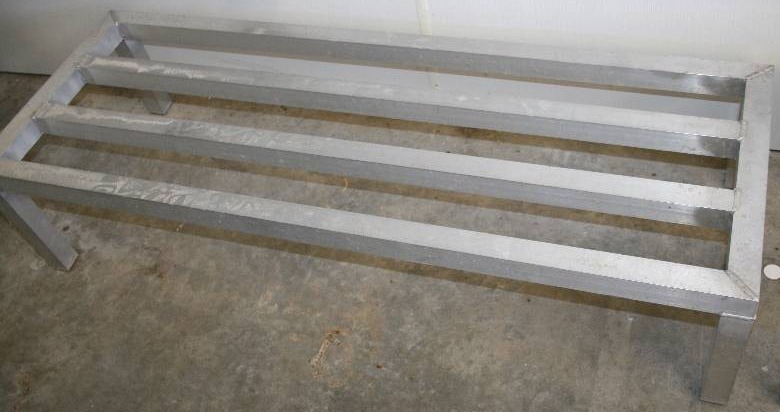 lot 172 image: Dunnage Rack