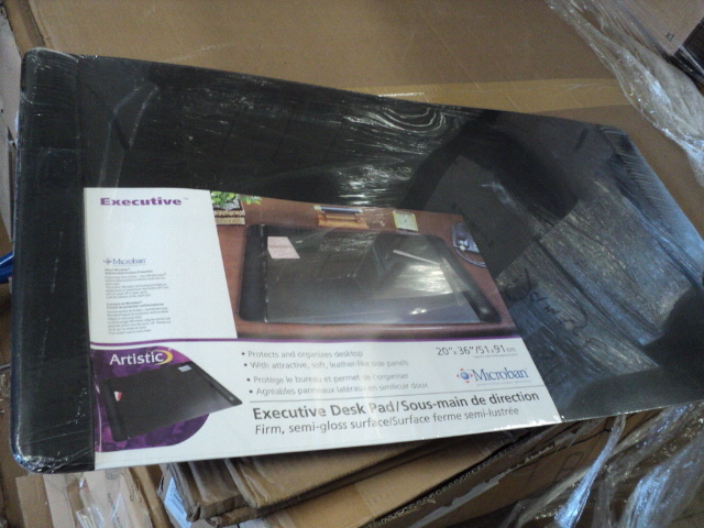 lot 50 image: executive desk pad 20 x 36...