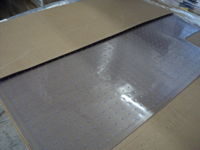 lot 52 image: 3 x 4 protector floor mat...