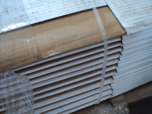 lot 60 image: 25 boxes...