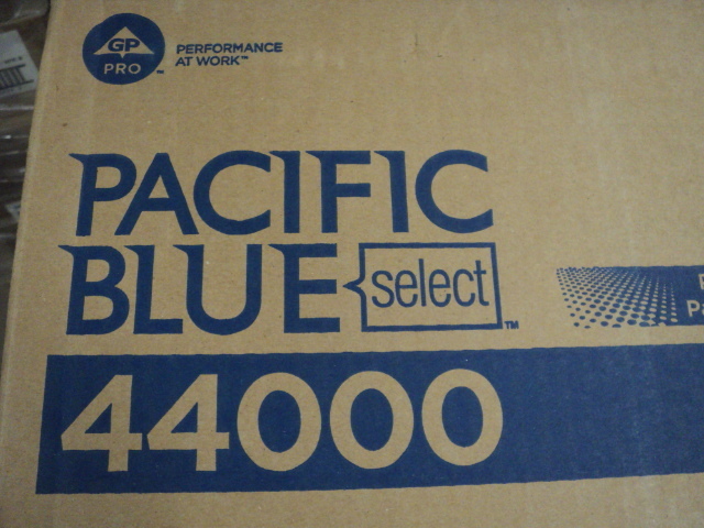 lot 80 image: 6 rolls of Pacific Blue paper towel...