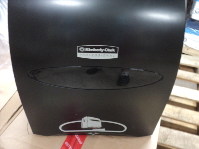 lot 116 image: battery operated towel dispenser ba...