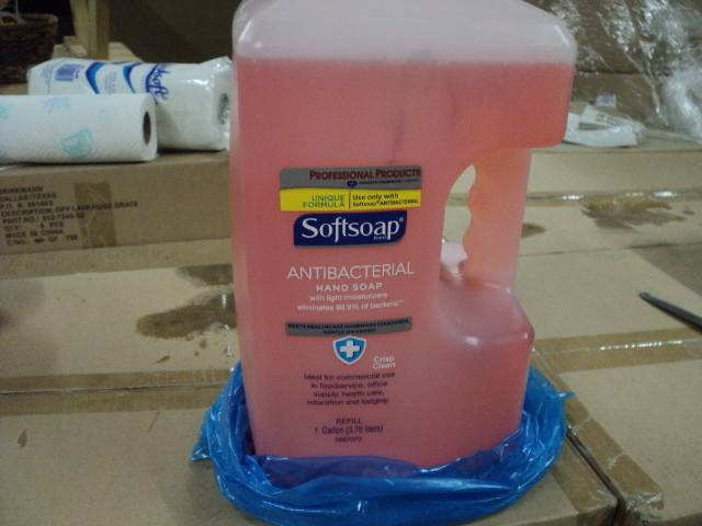 lot 120 image: 1 gallon soft soap anti bacterial h...