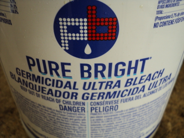 lot 162 image: 3 gallon of Pure Bright Ultra Bleac...