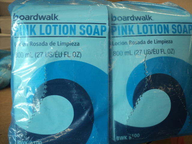 lot 163 image: 6 refills of Pink Lotion Soap 27 ou...