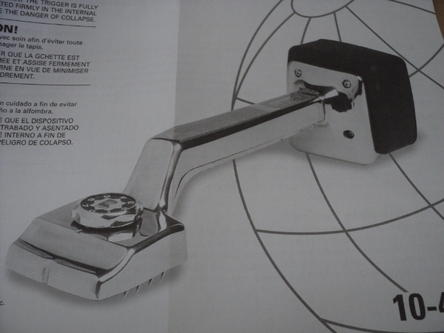 lot 186 image: Roberts Delux knee kicker...