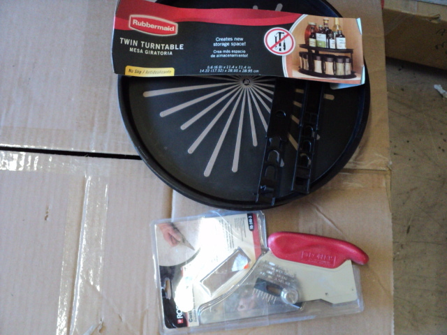 lot 199 image: turn table and cushion  ack cutter...