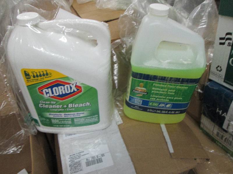 1.41 Gal Clorox cleaner & Bleach, M...