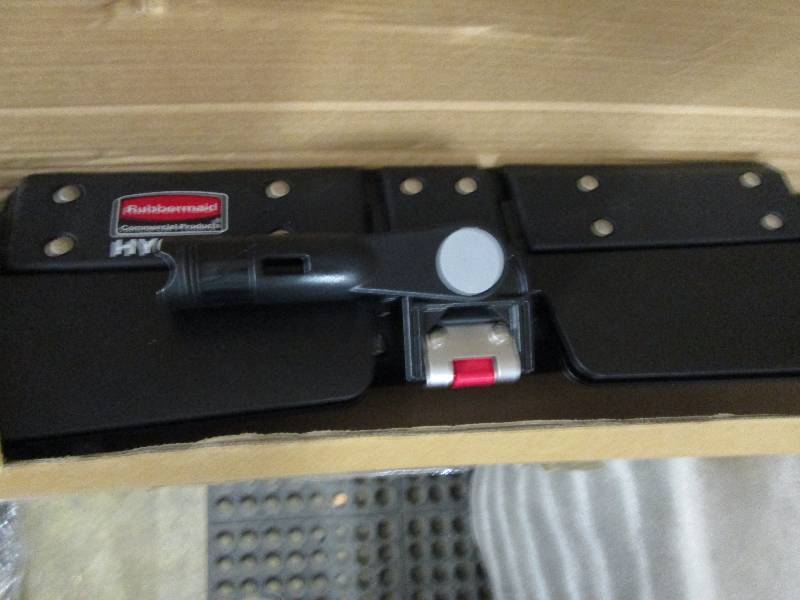Rubbermaid Commercial RCP 1863885 P...