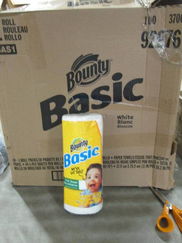 Box of 24 Rolls Bounty Basic Paper ...