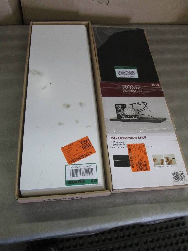 Lot of 2 Decorative Shelves...