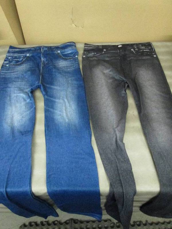 2 Pair Ladies 2X Jean Leggings- loo...