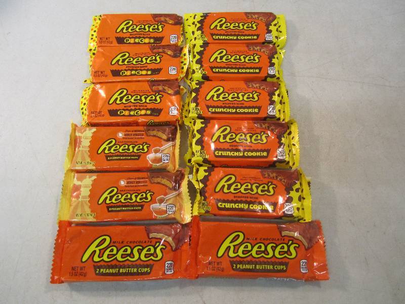 lot 100 image: Mixed Lot of 12 Reeses Peanut Butte...
