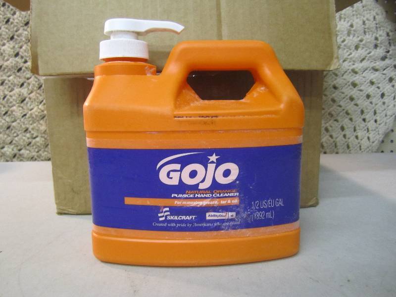lot 121 image: Lot of 5 GoJo Hand Cleaner with Pum...