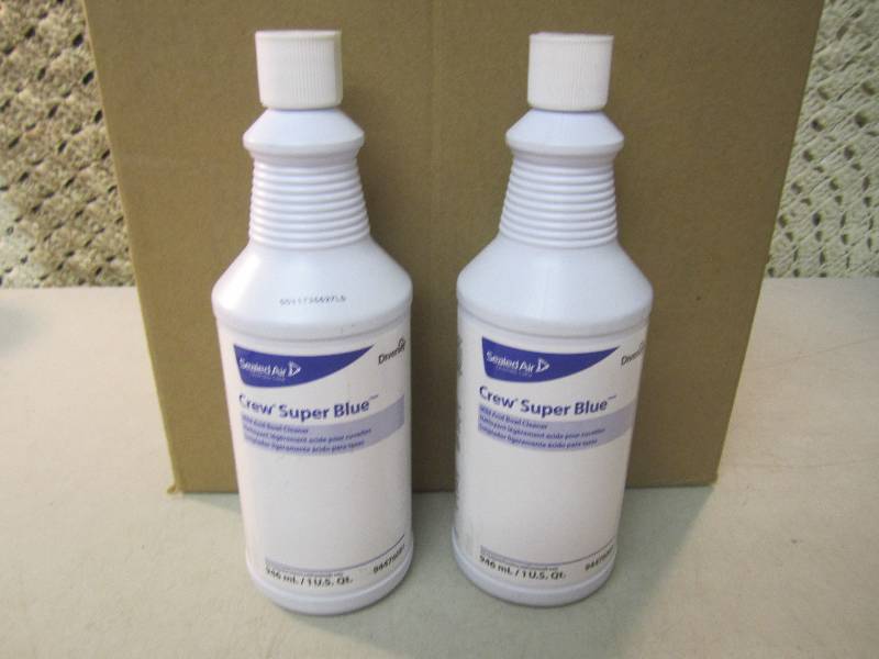 lot 138 image: 10 Bottles of Crew Super Blue Toile...