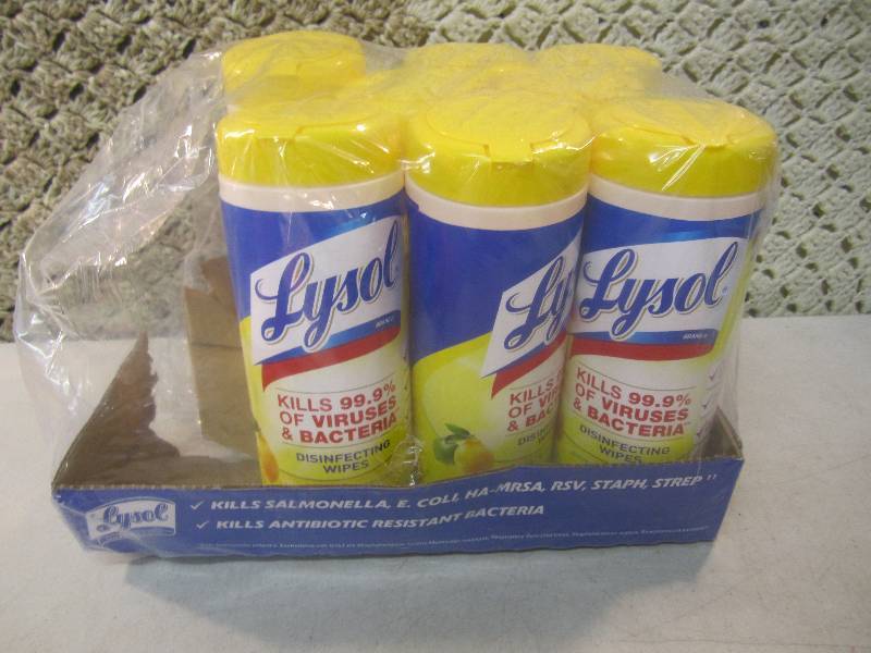 lot 139 image: Lot of 8 Lysol Disinfecting Wipes  ...