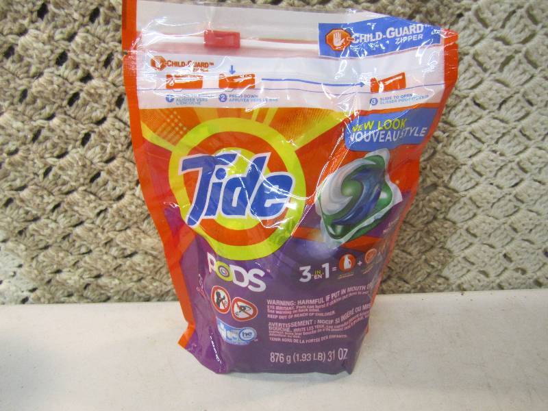 lot 153 image: Bag of Tide Laundry Detergent Pods ...