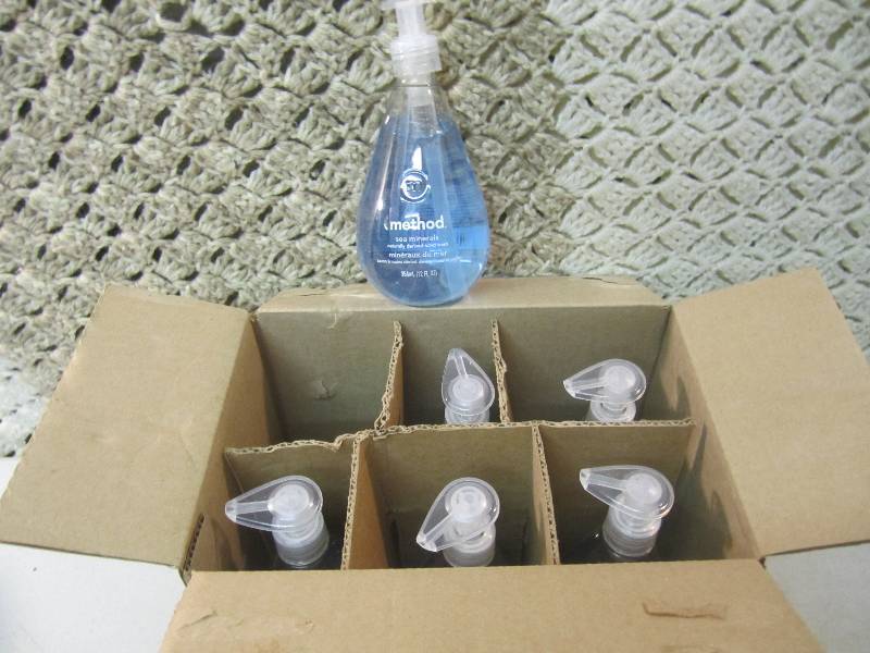lot 162 image: Case of 6 Sea Minerals Hand Wash Ge...
