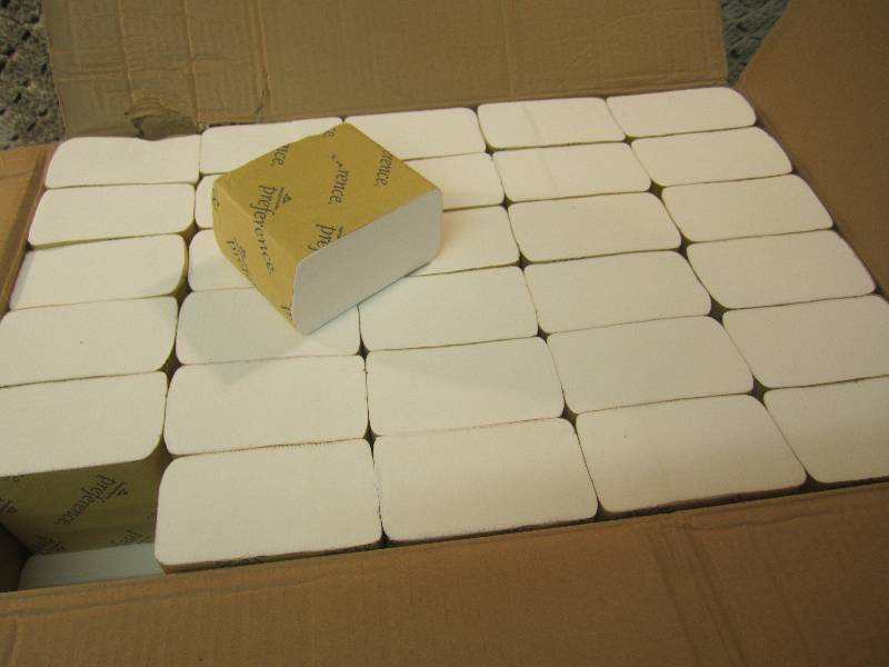 lot 174 image: Case of 2-Ply White Interfolded Bat...