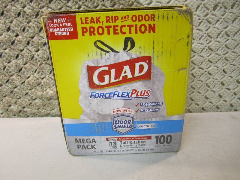 lot 177 image: Box of 100 Glad Tall Kitchen Drawst...