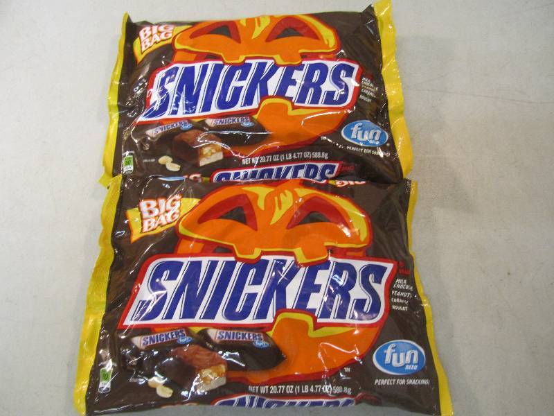 lot 208 image: 2 Big Bags of Fun Size Snickers Can...