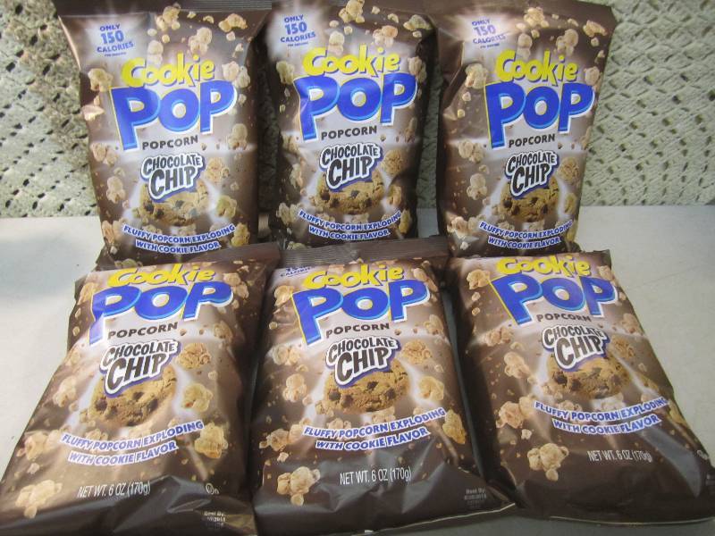 lot 243 image: 6 Bags of Cookie Pop Popcorn Chocol...