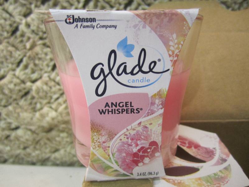 lot 249 image: Box of 6 Glade Angel Whispers Candl...