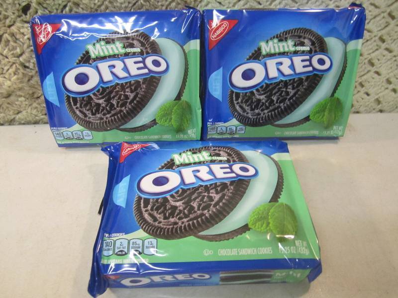 lot 265 image: 3 Packs of Mint Oreo Cookies Best b...