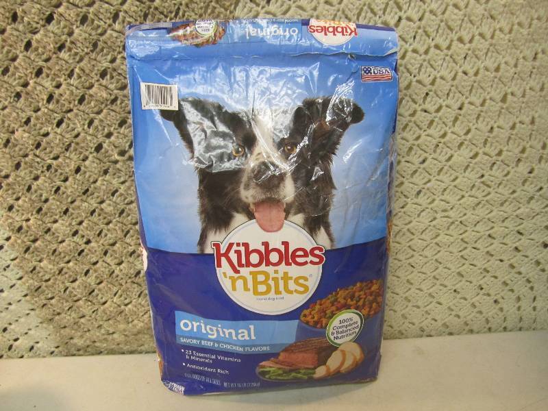 lot 277 image: 16 Pound Bag of Kibbles N Bits Dog...