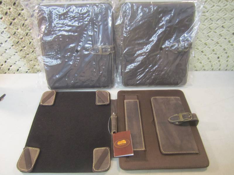 lot 286 image: 3 Canyon Outback Leather Bear Canyo...
