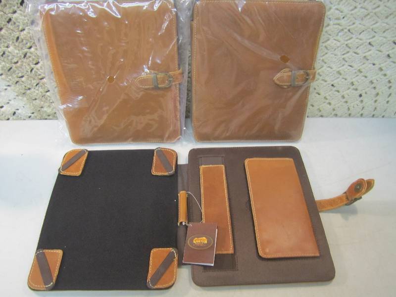 lot 288 image: 3 Canyon Outback Leather Bear Canyo...
